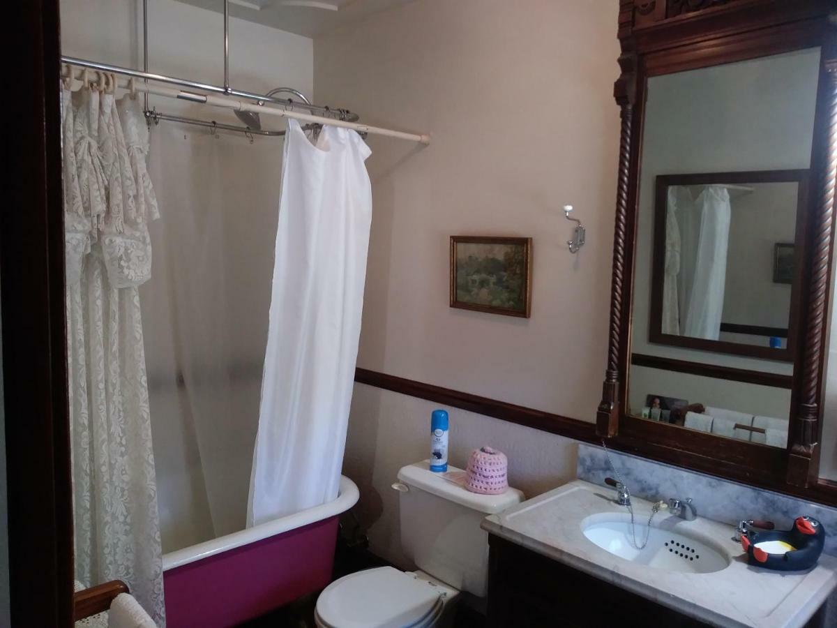 The Palm Hotel Jamestown Extérieur photo